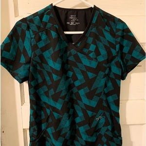 Cherokee infinity scrub top size small